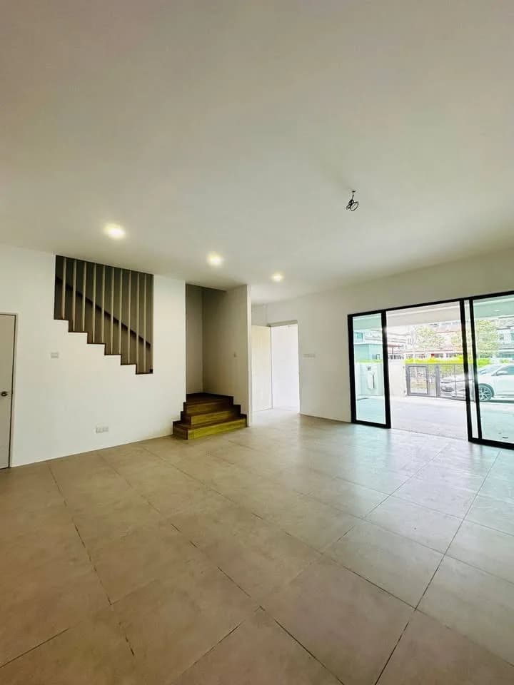 Shop for sale in Sector 60, Gurgaon